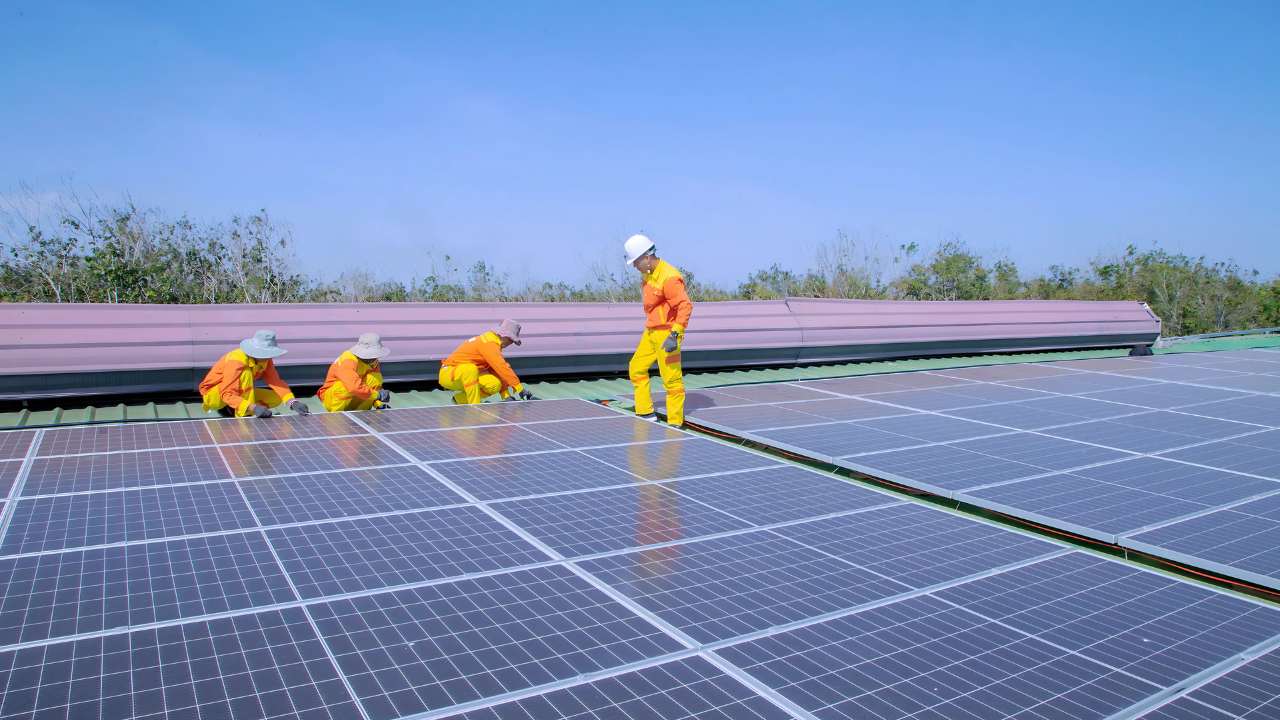 cost-of-commercial-solar-panels cost-of-commercial-solar-panels