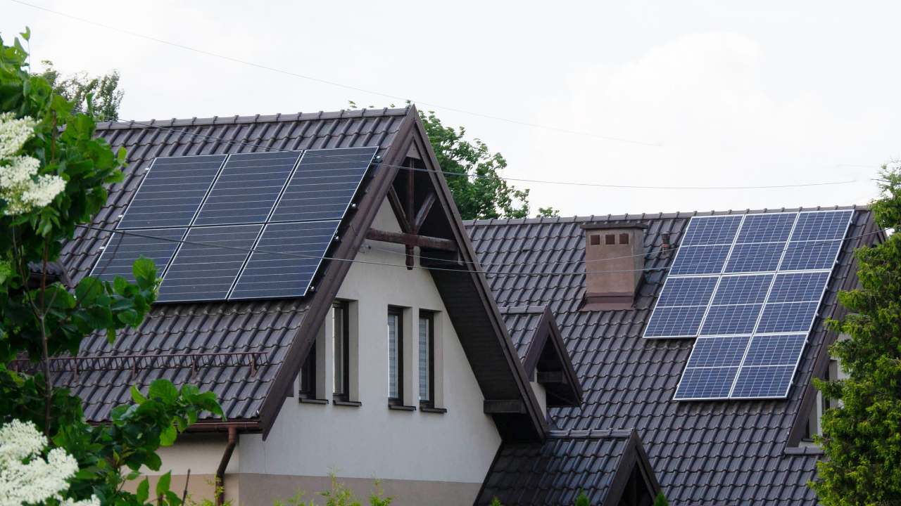solar-installation-increases-value-of-property