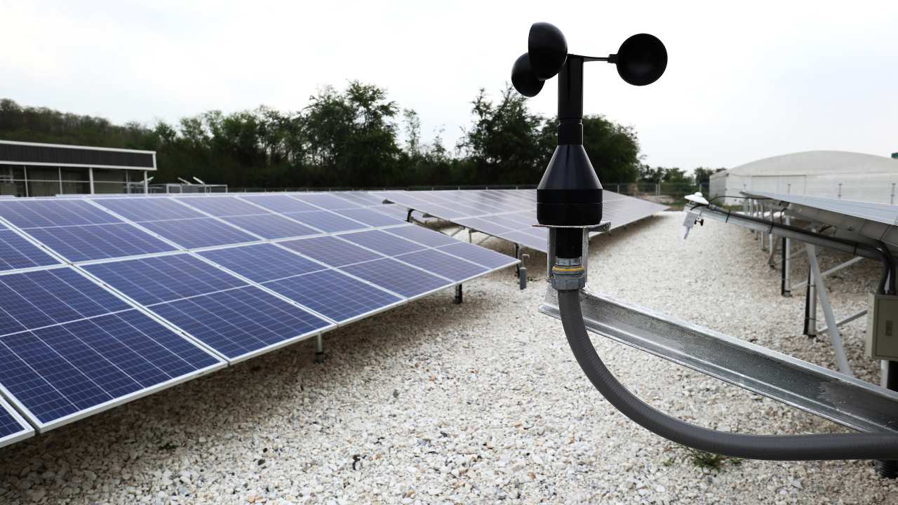 How to Link Solar PV and Micro-Hydro? 1 understanding-solar-pv-and-micro-hydro-systems